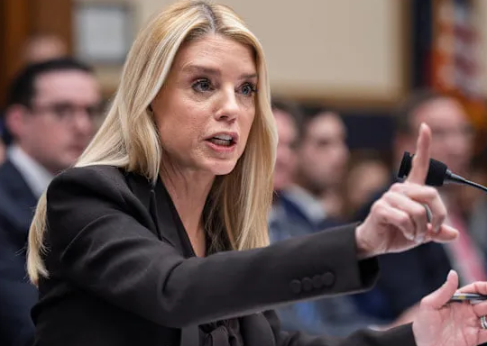 om DOJ Indicts 14 Members Of ‘Extensive’ Migrant Smuggling Operation
