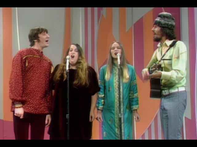 Chasing Sunshine: The Timeless Longing of ‘California Dreamin” by The Mamas & The Papas | xenonews 4