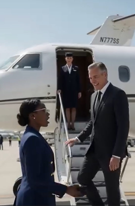 The Chairman Wouldn’t Let Her Onto “His” Private Jet—20 Minutes Later, It Took Off Without Him