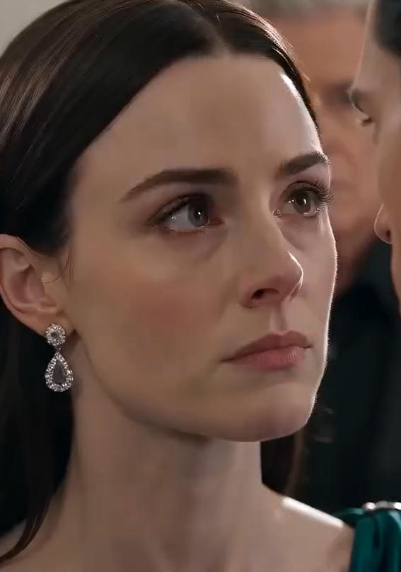 MY HUSBAND SLAPPED ME IN FRONT OF 600 GUESTS