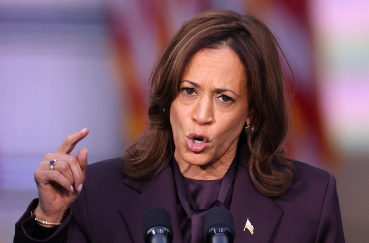 Iowa Dems Don’t Want Kamala Harris Near Their Campaigns