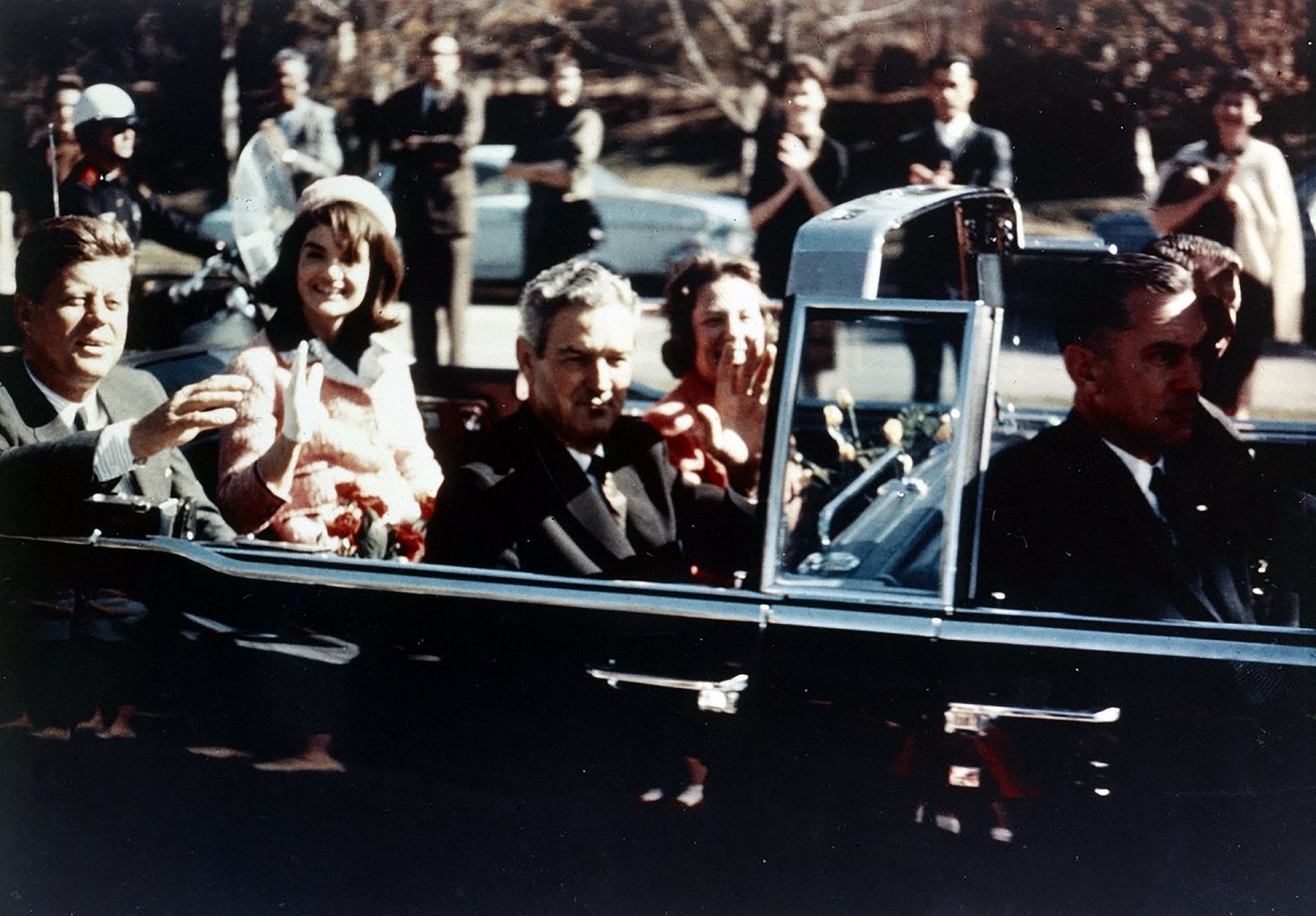 "Declassified documents: The mystery of the three shots that changed American history forever" (The JFK Incident)