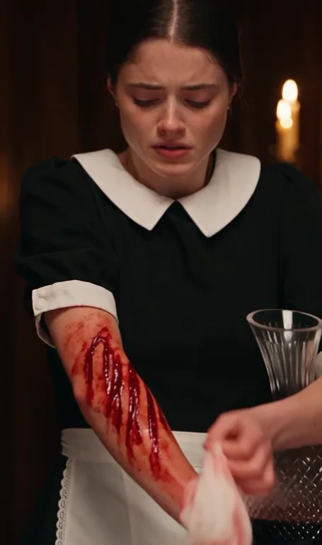 THE MAFIA BOSS CAUGHT THE FALLING DECANTER THEN SAW A FOLDED LEGAL DOCUMENT DROP FROM ANNA’S APRON