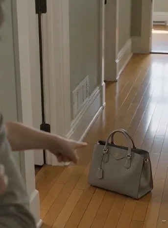 She Tried to Hide the Photograph—But His Son Had Already Read What Was Written Behind It