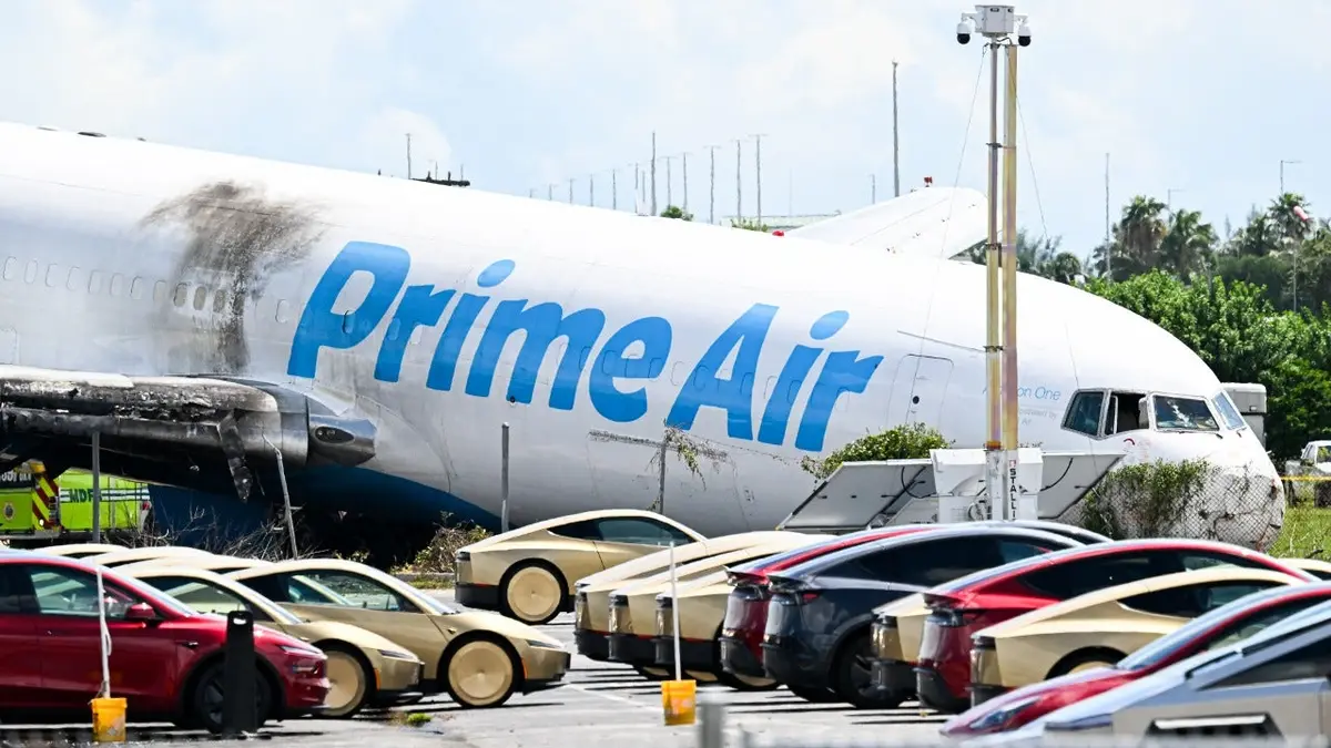 APOCALYPTIC RUNWAY TERROR IN MIAMI: Cockpit Voice Recorder Reveals Terrifying Final Minutes as Amazon Cargo Jet Screamed 'Too Fast' Into a Catastrophic Mass Casualty Massacre! The Shocking Truth Behind the Silent Pilot, the Bizarre Aborted Takeoff, and the Five Innocent Souls Erased in a Split Second!