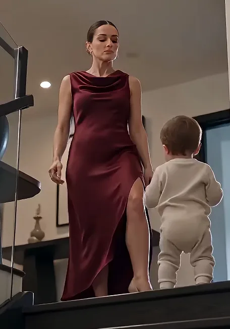 THE NANNY CAUGHT THE TODDLER BEFORE HE HIT THE MARBLE—THEN HE POINTED AT THE CAMERA
