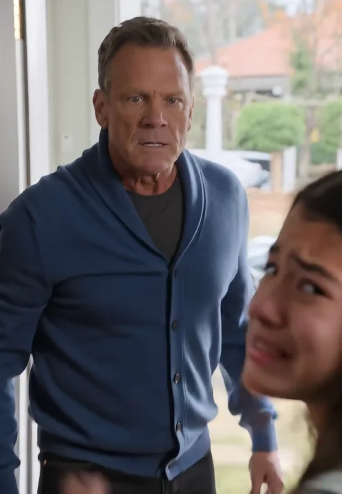 MY FATHER THREW ME OUT WITH A TRASH BAG—THEN THE HOUSE HE STOLE LOCKED HIM OUT