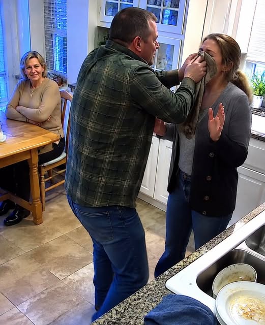ON THE FIRST MORNING OF MY MARRIAGE, MY HUSBAND THREW A FILTHY DISH RAG INTO MY FACE AND SAID, “WELCOME TO THE FAMILY. NOW GET TO WORK.” HIS MOTHER SMILED LIKE SHE HAD BEEN WAITING FOR THAT MOMENT ALL YEAR. I LEFT MY WEDDING RING ON THE RAG AND WALKED OUT, BUT THE FIRST BANK ALERT THAT EVENING MADE ME REALIZE THEY HAD EXPECTED MUCH MORE FROM THIS MARRIAGE THAN A FREE HOUSEKEEPER