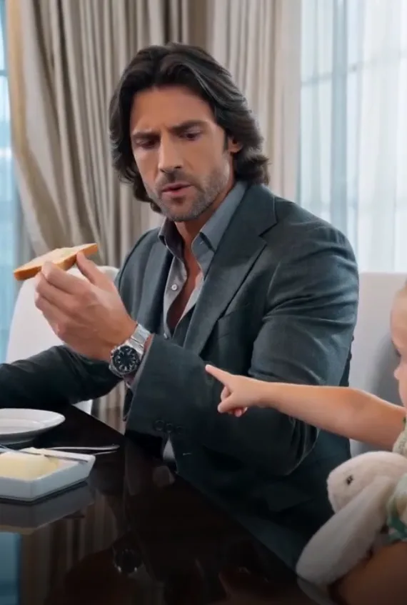 A Six-Year-Old Warned Him Not to Eat—Then He Told His Fiancée, “You First.”