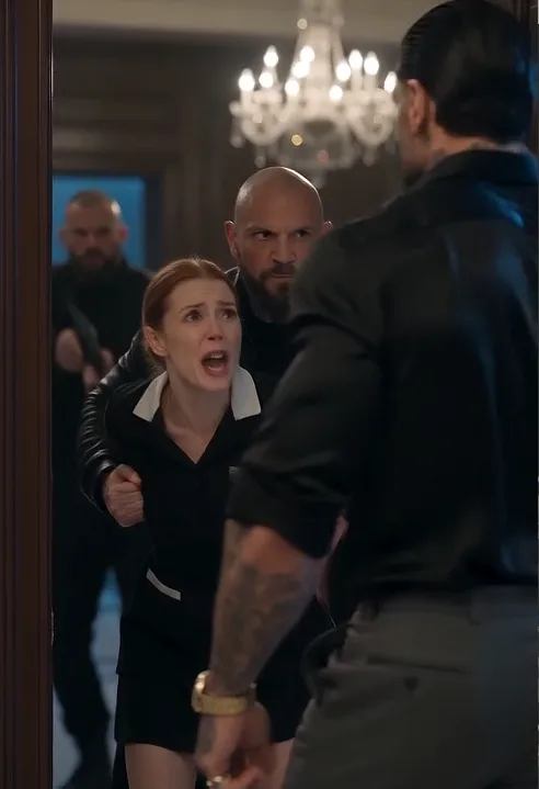 THE MAFIA BOSS WATCHED VANESSA HIDE THE SERVICE KEYS AND REALIZED THE SHOOTERS HAD NEVER NEEDED TO BREAK IN