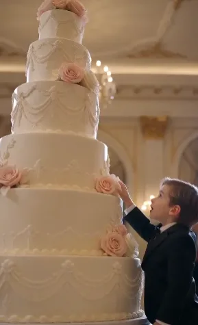 Everyone blamed the child at first, but the real shock was buried beneath the broken cake platform.