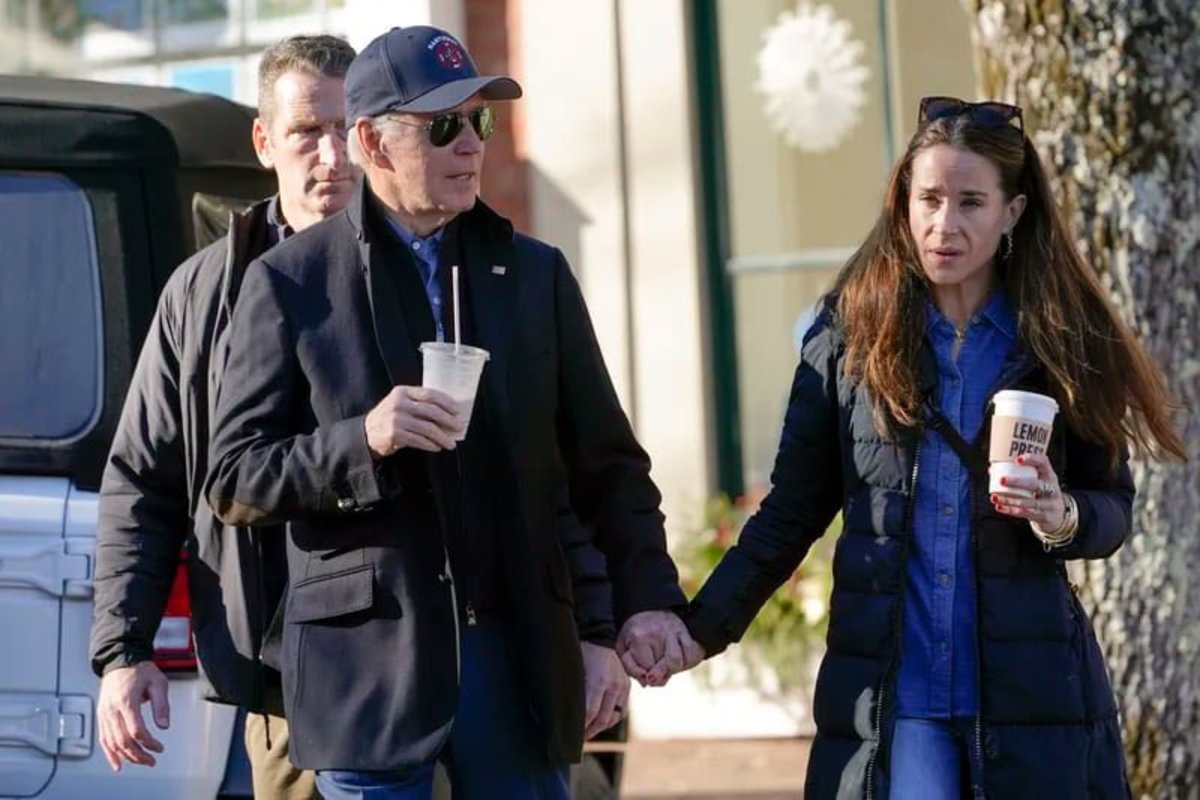 Biden's Daughter Shares Major Update On His Health From The Hospital