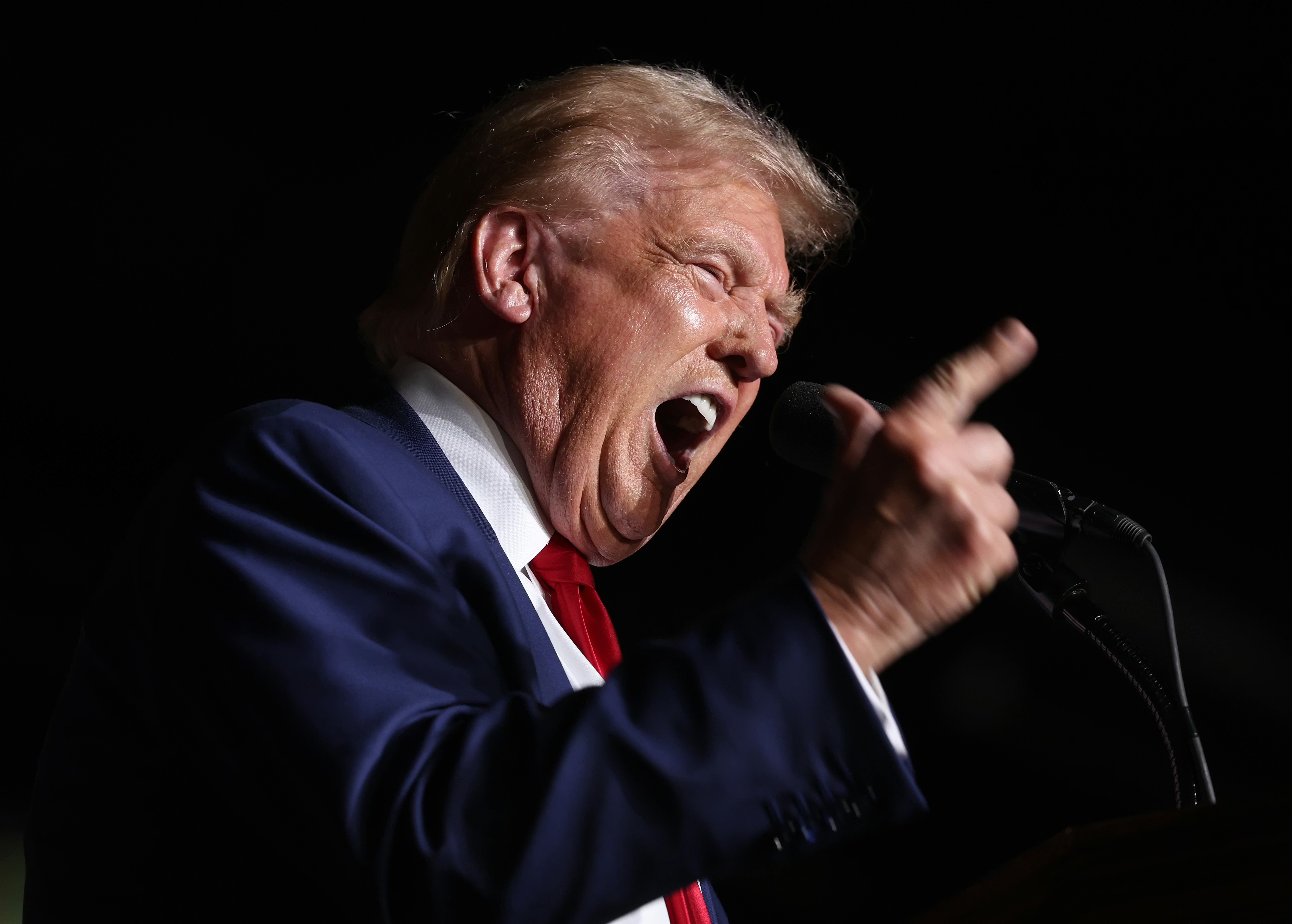 [BREAKING NEWS] WORLD SHOCKED: TRUMP DECLARES "IRANIAN LEADERSHIP TEAM HAS BEEN WIPED OUT" – A NEW REGIME EMERGES IN THE SHADOWS!