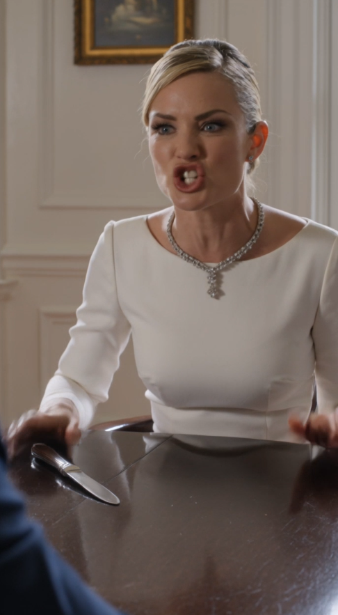 The Maid’s Little Girl Called the Millionaire’s Wife Evil at Dinner—and Exposed the Secret Behind Her Perfect Smile