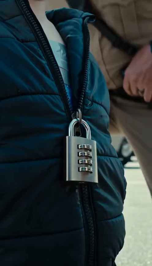 THE PADLOCKED BOY: A MOTHER’S SECRET, A COP’S BURDEN, AND THE PRICE OF SURVIVAL