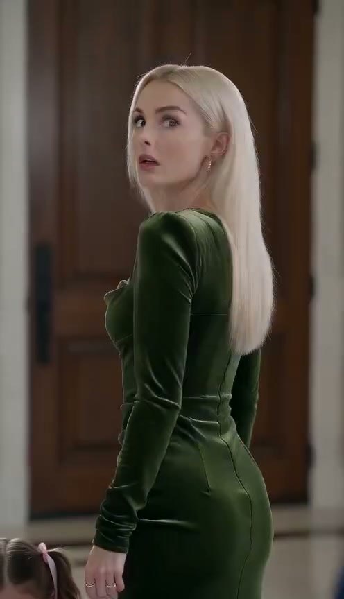 THE VELVET COLLAPSE
