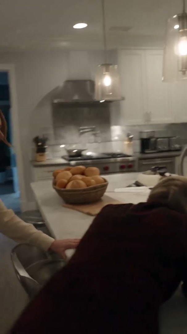 THE WHISPERS BEHIND THE PANTRIES: HOW A FAMILY UNRAVELED OVER A STOLEN BASKET OF BREAD ROLLS