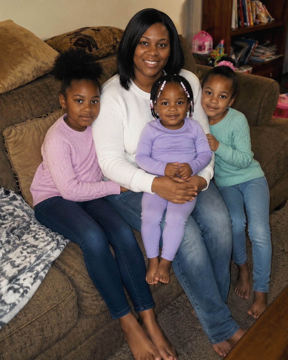 I RAISED MY BROTHER'S THREE ORPHANED DAUGHTERS FOR FIFTEEN YEARS. LAST WEEK HE SHOWED UP AT MY DOOR AFTER A DECADE AND A HALF OF SILENCE, PLACED A SEALED ENVELOPE IN MY HANDS, AND SAID QUIETLY, "NOT IN FRONT OF THEM."