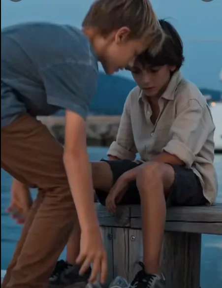 LE GARÇON SANS CHAUSSURES
