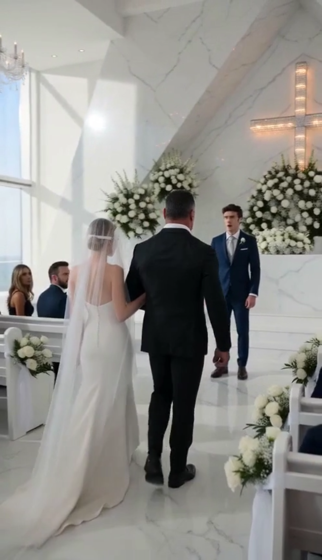 El padre de la novia detuvo la boda… y reveló un secreto que dejó a toda la iglesia en silencio