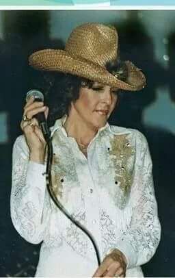 Donna Fargo’s “Funny Face” Reimagines Country Crossover in 1972-2