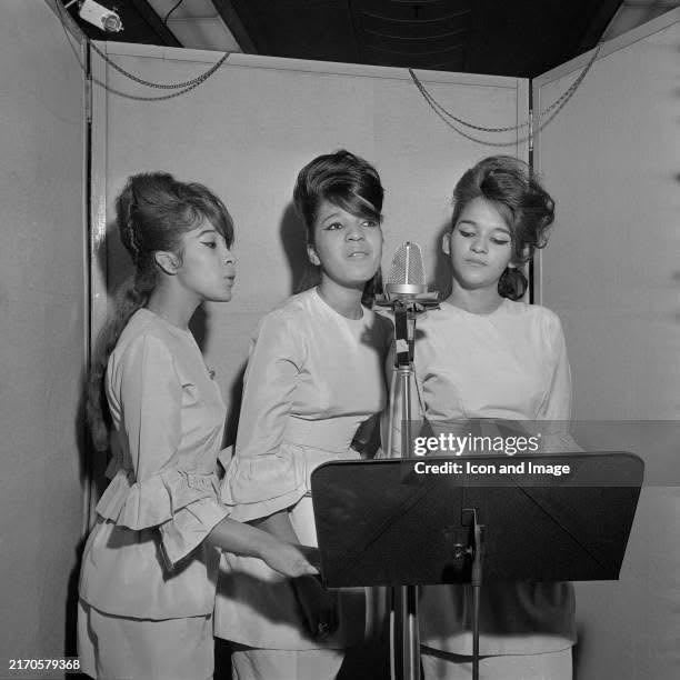 Few songs in the history of popular music have left a mark as indelible as The Ronettes’ “Be My Baby.” This iconic piece of music, produced by the legendary Phil Spector and performed by one of the most beloved girl groups of the 1960s