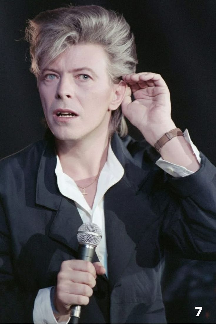 David Bowie’s “Space Oddity”: The Haunting Story of Major Tom
