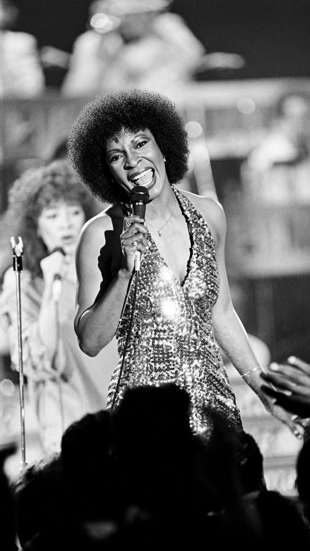 The Motown Secretary Who Turned a Demo Into “Dancing in the Street”