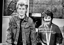 1982 - John Oates Brought in a Reggae-Like Idea. How Did Daryl Hall Turn “Maneater” Into a Motown-Noir No. 1?
