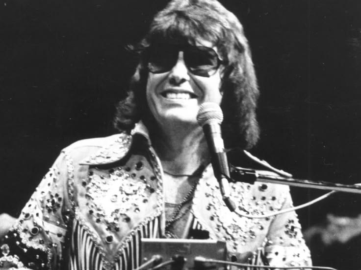 Ronnie Milsap’s “It Was Almost Like a Song” United Country and Pop Worlds in 1977-loidfs