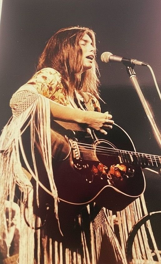 # The Emmylou Harris Hit That Began as a Louvin Brothers Heartbreak Song More Than 20 Years Earlier