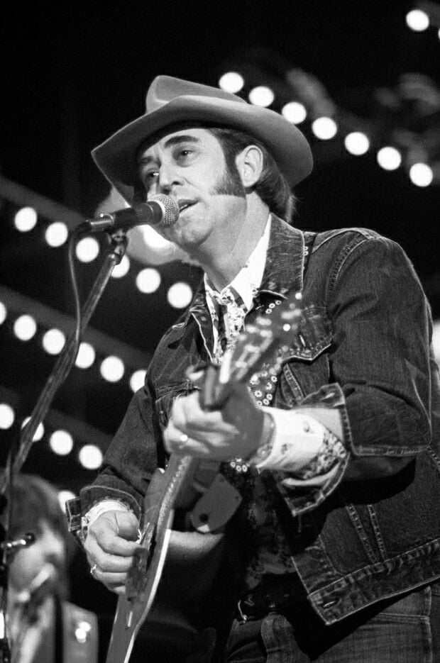 The 1980 Don Williams No. 1 That Turned a Simple Promise of Love Into One of Country Music’s Most Enduring Classics