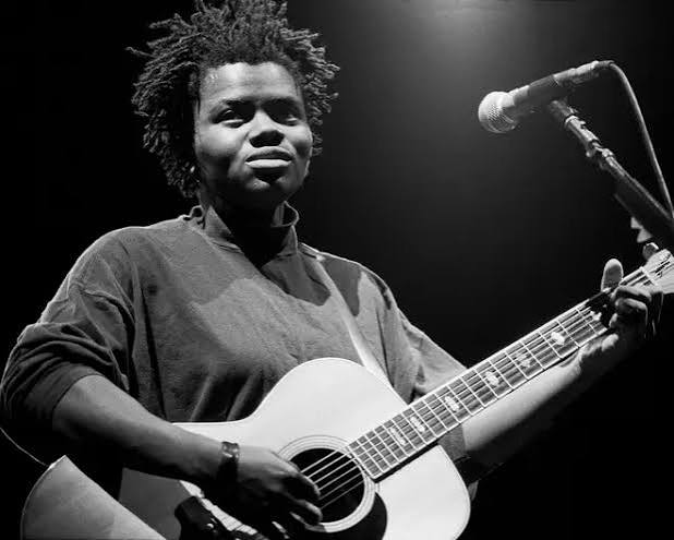 1988 - Tracy Chapman Walked Back Onto Wembley With Only a Guitar. How Did One Unplanned Set Change Everything?