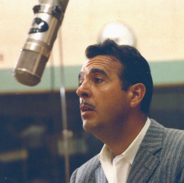 Tennessee Ernie Ford’s “Mule Train”: The Driving Country Hit That Became a 1950s Classic
