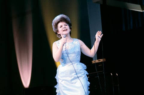 1958 — Brenda Lee Was Only 13 When She Recorded a Christmas Song That Barely Moved. Why Did It Finally Reach No. 1 65 Years Later?
