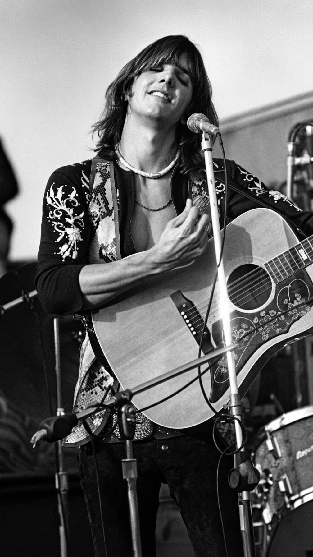 Gram Parsons & Emmylou Harris’ “Love Hurts”: The 1974 Duet That Became a Country-Rock Standard