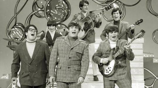 1967 - The Turtles Thought the “Happy Together” Demo Sounded Terrible. What Did They Hear That a Dozen Other Acts Missed?