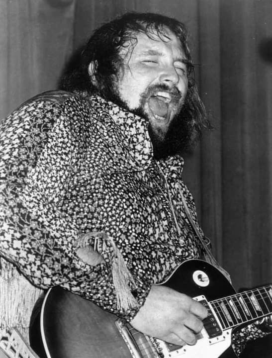The 1979 Charlie Daniels Showdown That Sent a Devil to Georgia—and Turned a Fiery Fiddle Duel Into a Massive American Hit