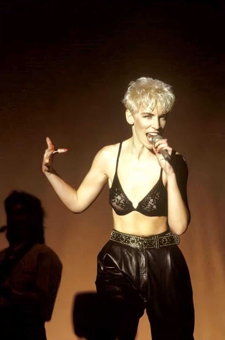 The Moment Annie Lennox Finally Let the Mask Fall