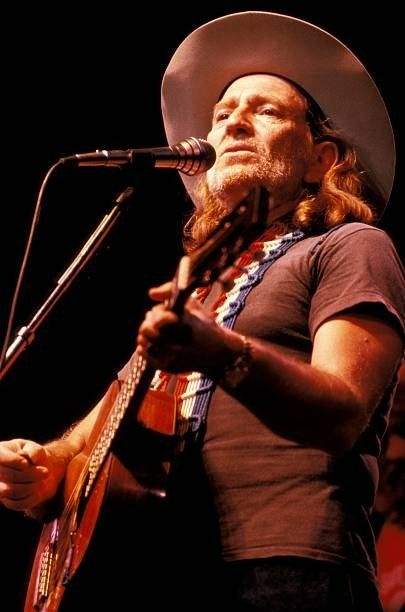 The Album Executives Thought Was a Demo Produced Willie Nelson’s First No. 1 Hit