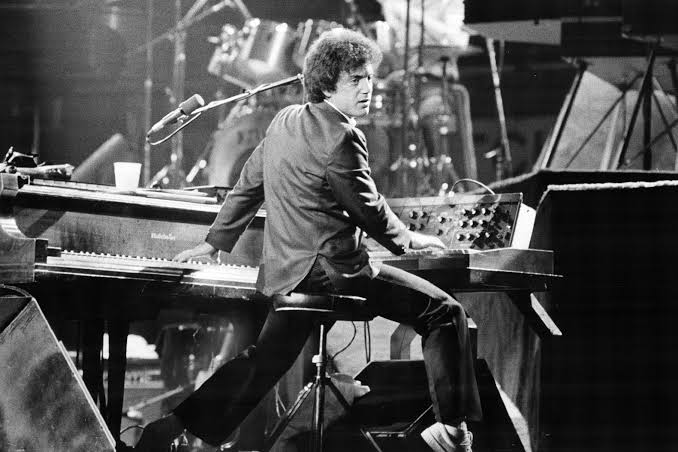 Billy Joel’s “She’s Always a Woman” Showed the Complicated Side of Love in 1977