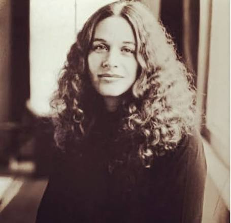 1971: The Year Carole King Helped Define an Era of Intimate, Deeply Personal Singer-Songwriter Music
