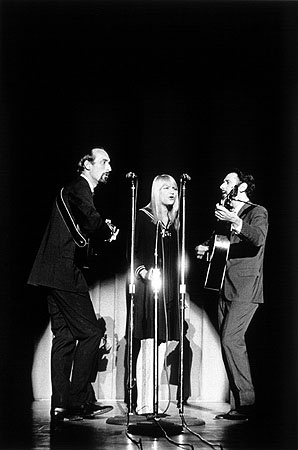 Peter, Paul and Mary’s “Blowin’ in the Wind”: The Folk Song That Became a Voice for a Generation