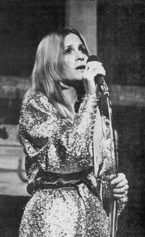 Skeeter Davis’ “The End of the World”: The Heartbreaking Song That Made Sadness Sound Beautiful