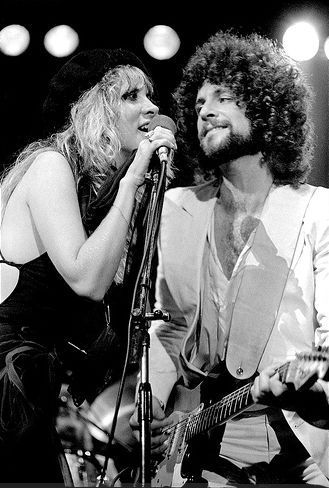 Stevie Nicks and Lindsey Buckingham’s “Go Your Own Way”: The Breakup That Became a Rock Classic