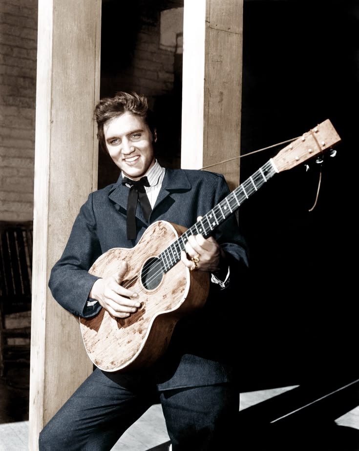 Elvis Presley’s “In the Ghetto”: The Song That Showed a Different Side of the King