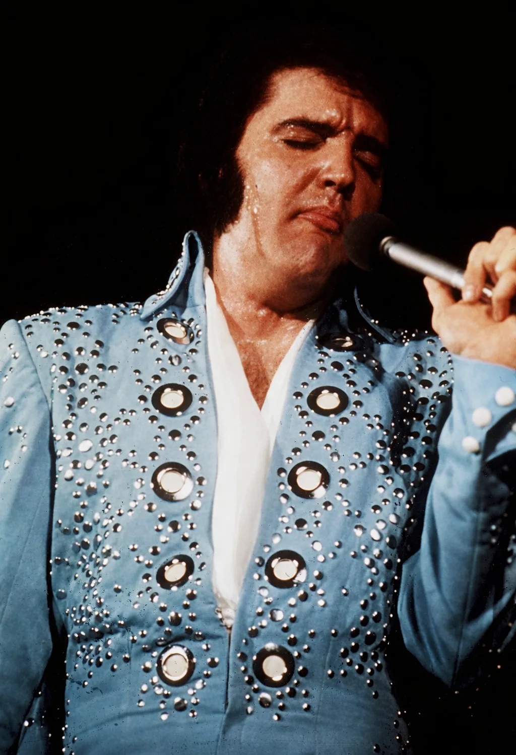“That’s All Right”: How Elvis Presley’s First Single Became a Southern Breakthrough