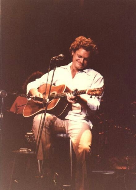 Harry Chapin’s “Taxi” — A Heartbreaking Story of Lost Love