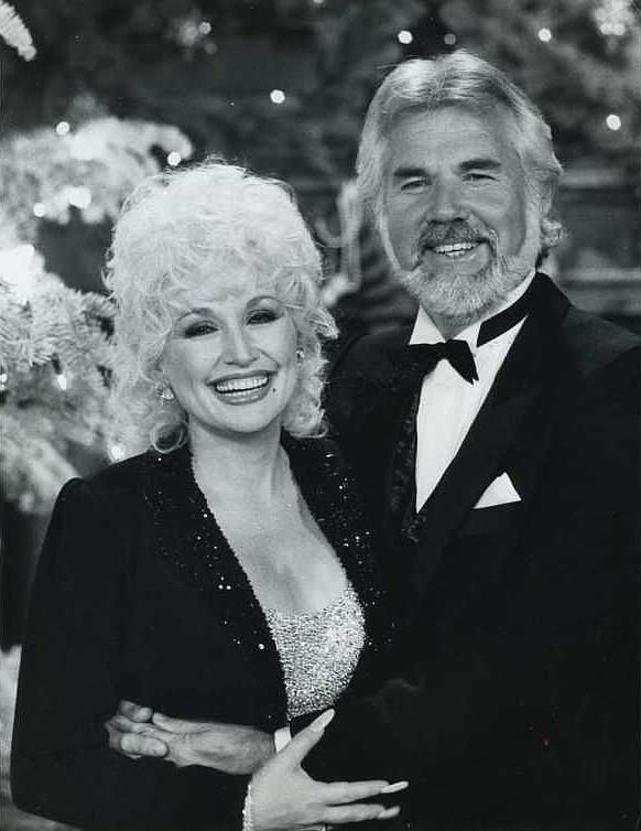 The Duet That Came Alive When a Second Voice Walked In