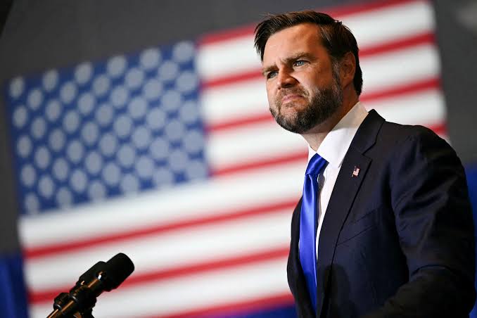THE WHITE HOUSE PURGE: Why JD Vance Just Defended Trump’s Ban on Major News Networks — And What Happens Next?